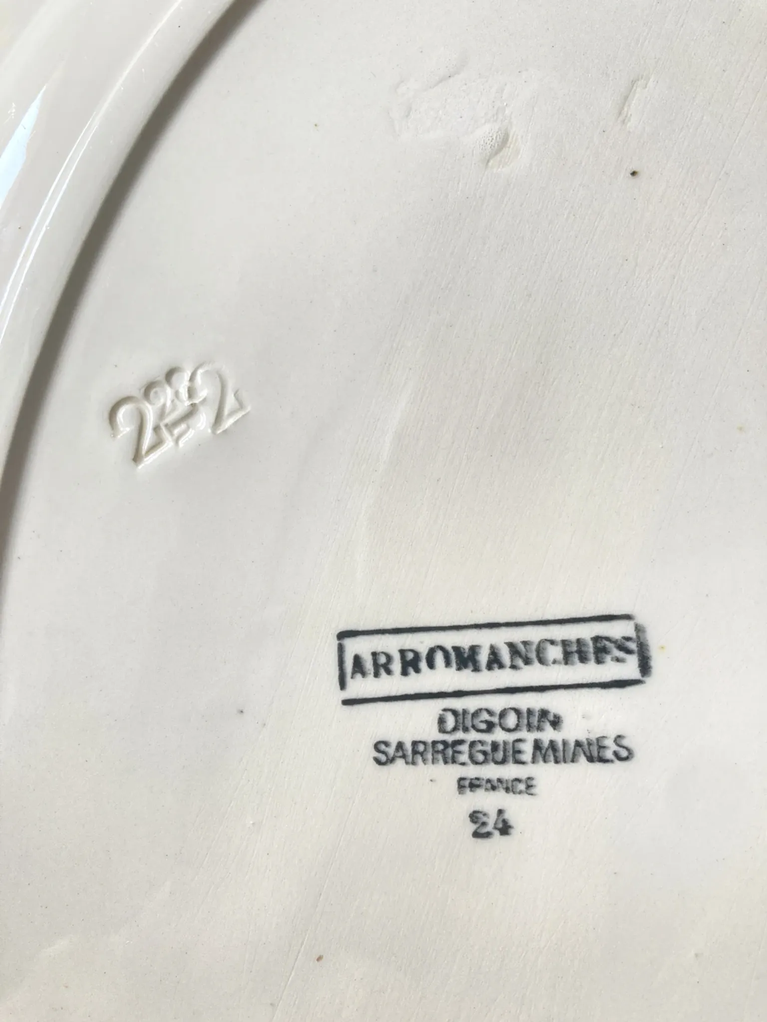 Set of three serving dishes Digoin Sarreguemines, Arromanches, around 1950