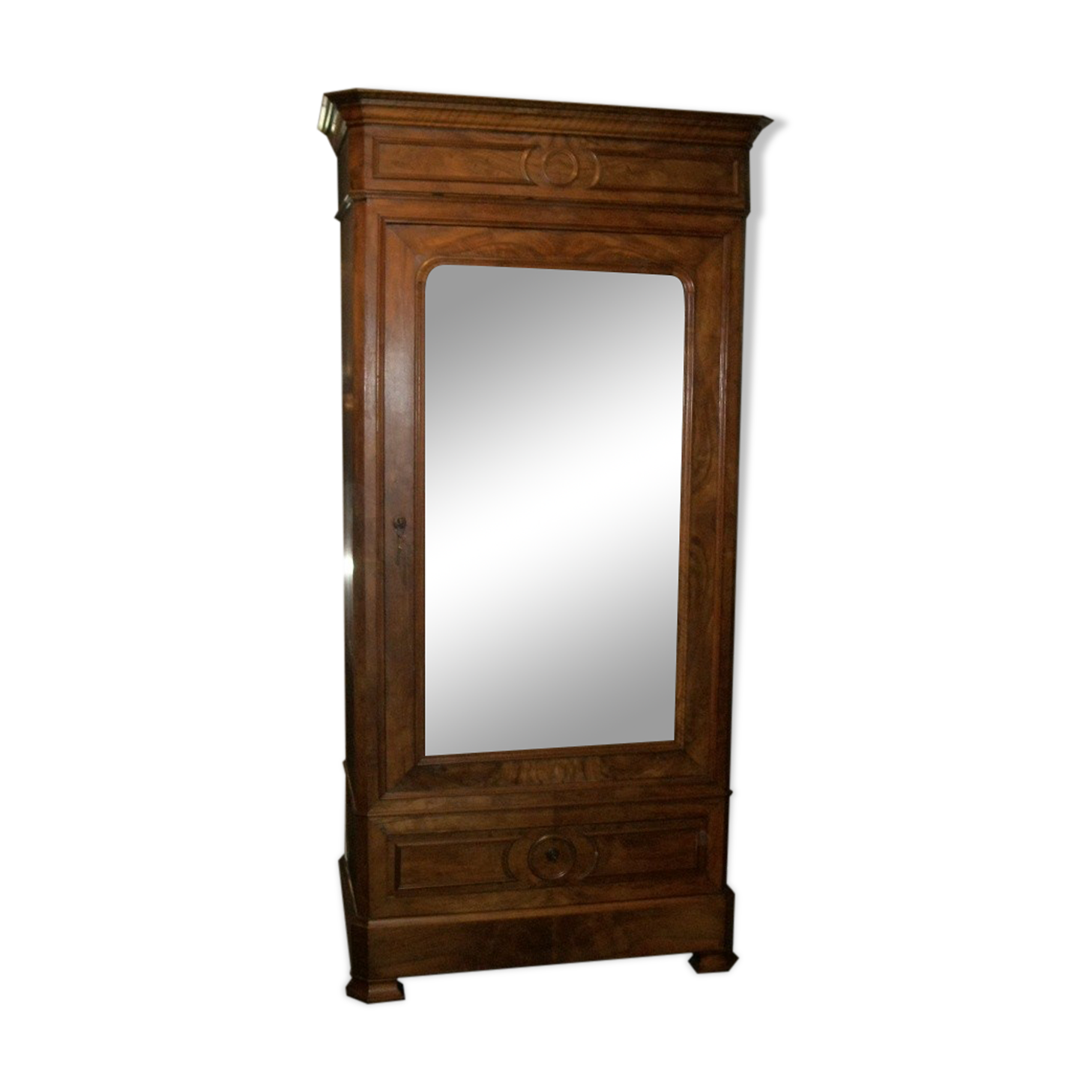 Bonnetière with mirror