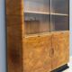 Vitrine Art Déco attribuée à Jindřich Halabala, placage de noyer, années 1930, Tchécoslovaquie