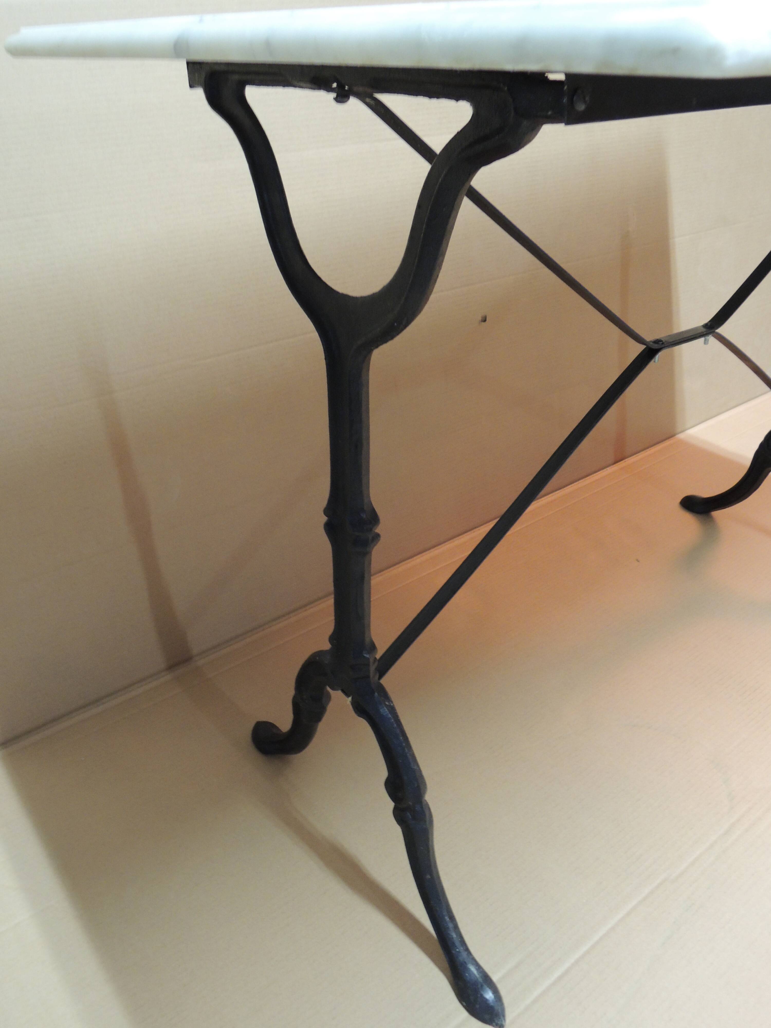Table bistrot