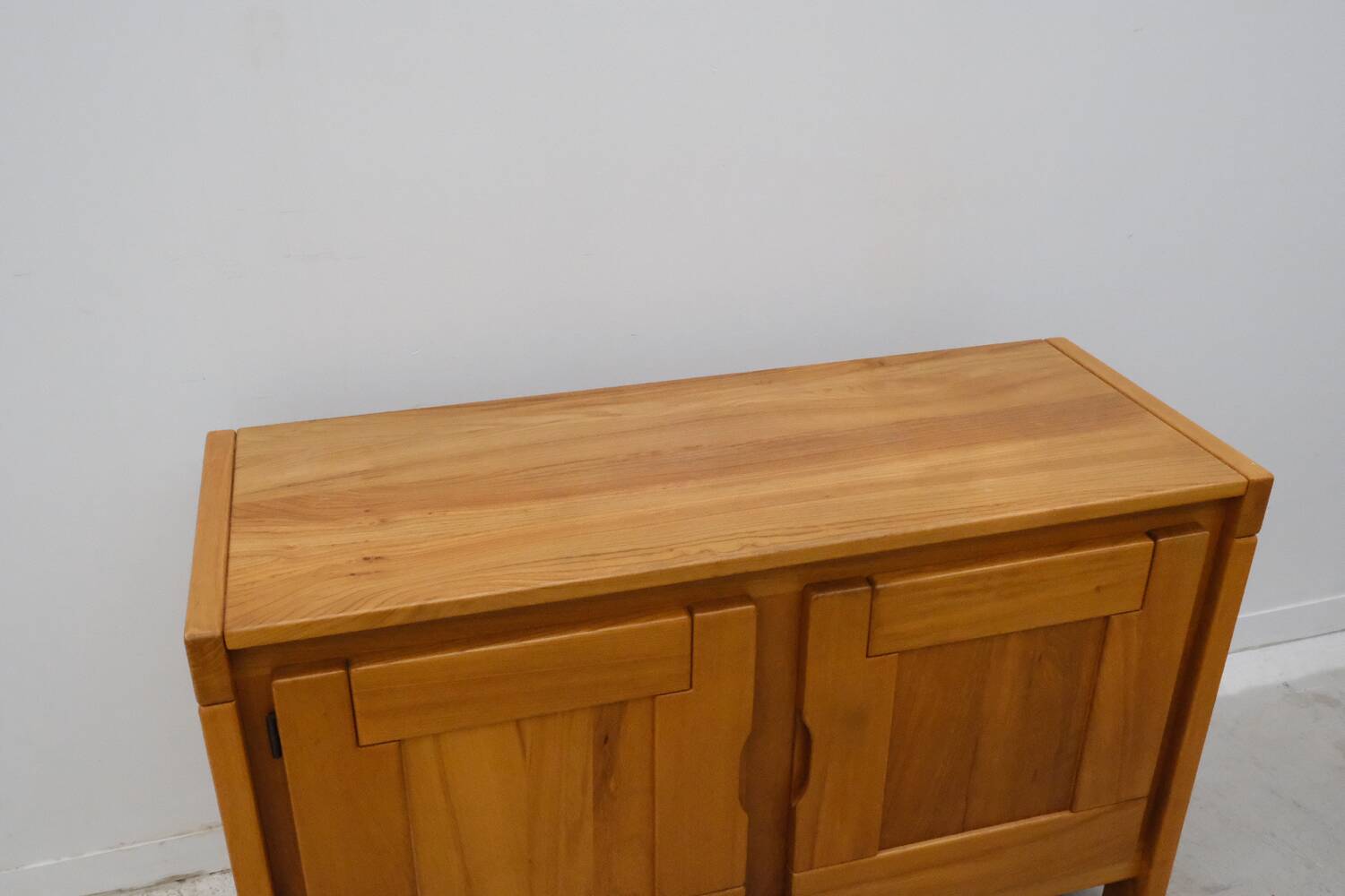 Maison REGAIN 2-door sideboard in solid elm