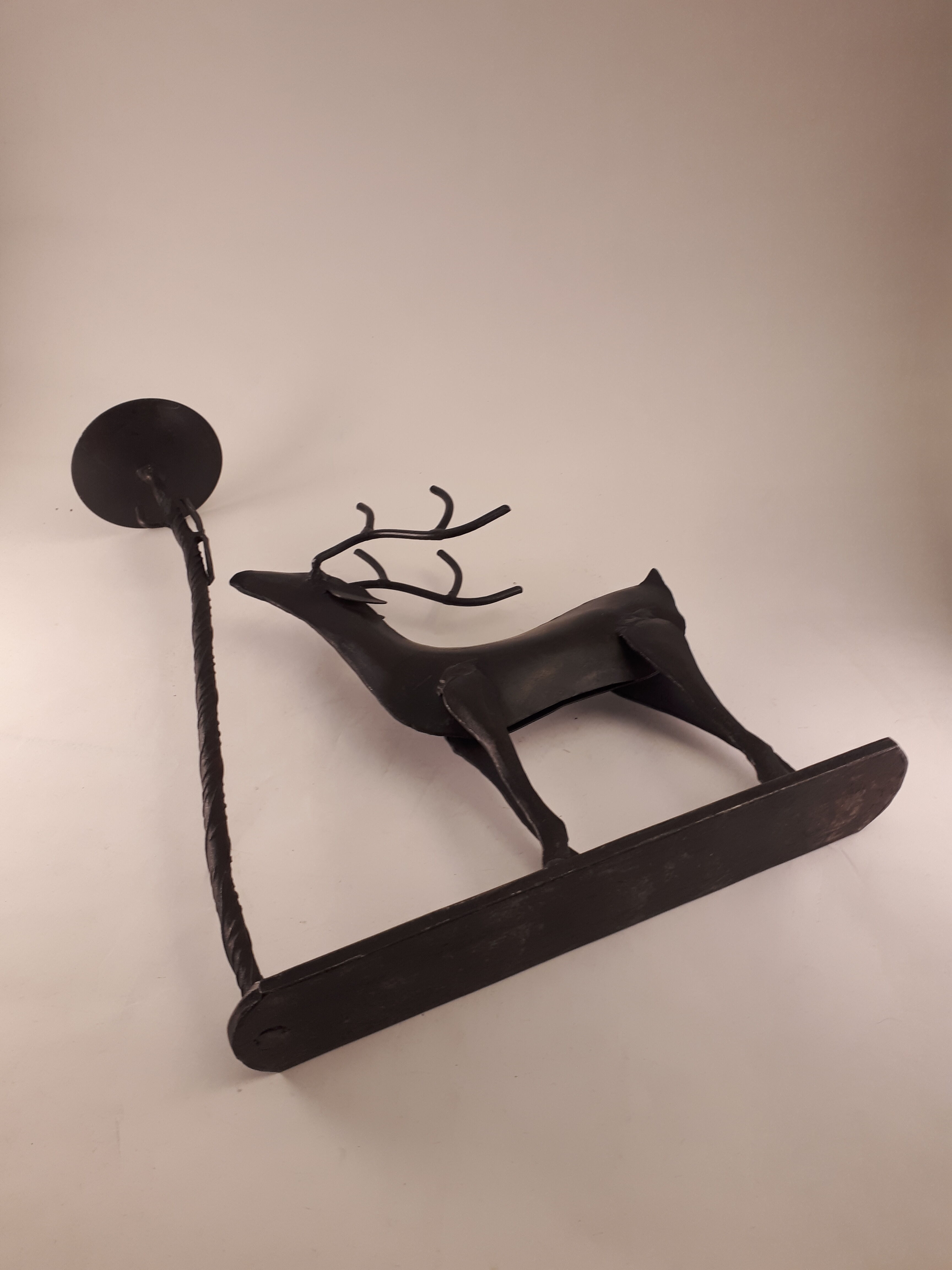 style scandinave cerf en métal brut soudé