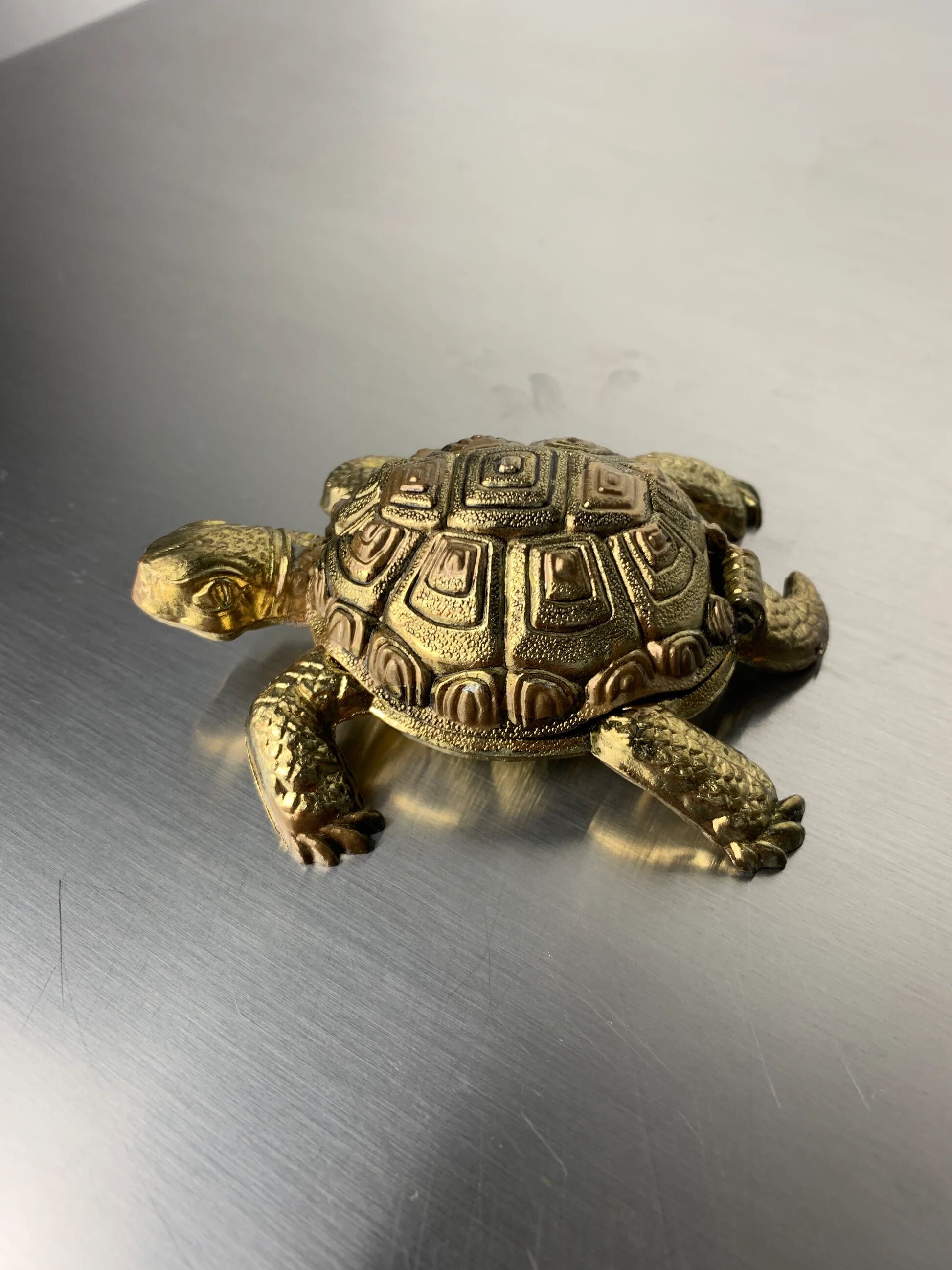 Regency turtle ashtray in brass, Spain, 1980s