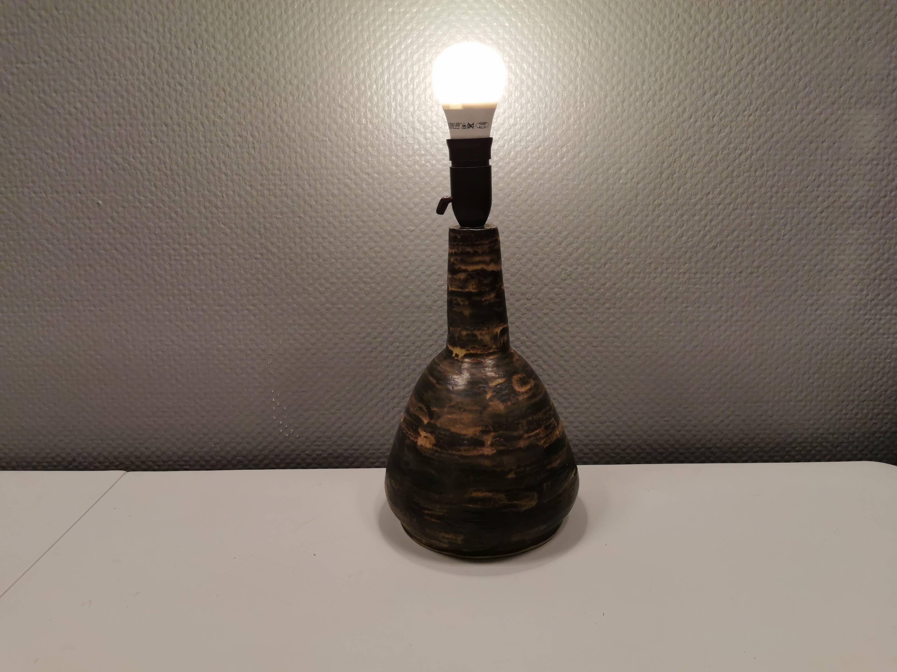 Table lamp in ceramic, Danish and from the 1960s-1970s.