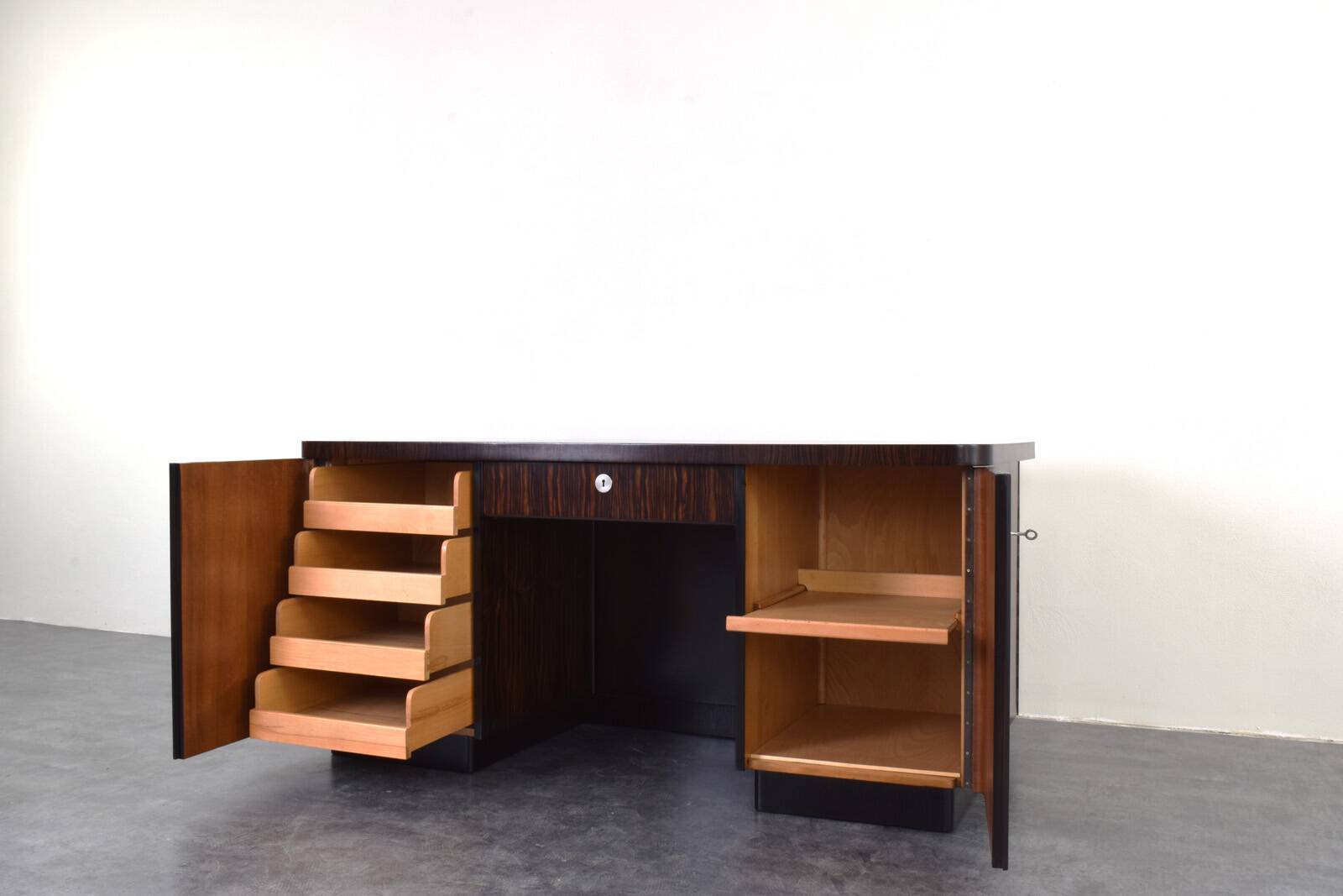 Art-Deco Desk by Bruno Paul for Deutsche Werkstätten Hellerau, 1920s