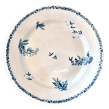 Plat en terre de fer oiseaux Choisy-le-Roi HB & C, XIXe siècle