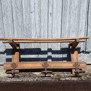Wall-mounted coat rack in solid wood with shelf