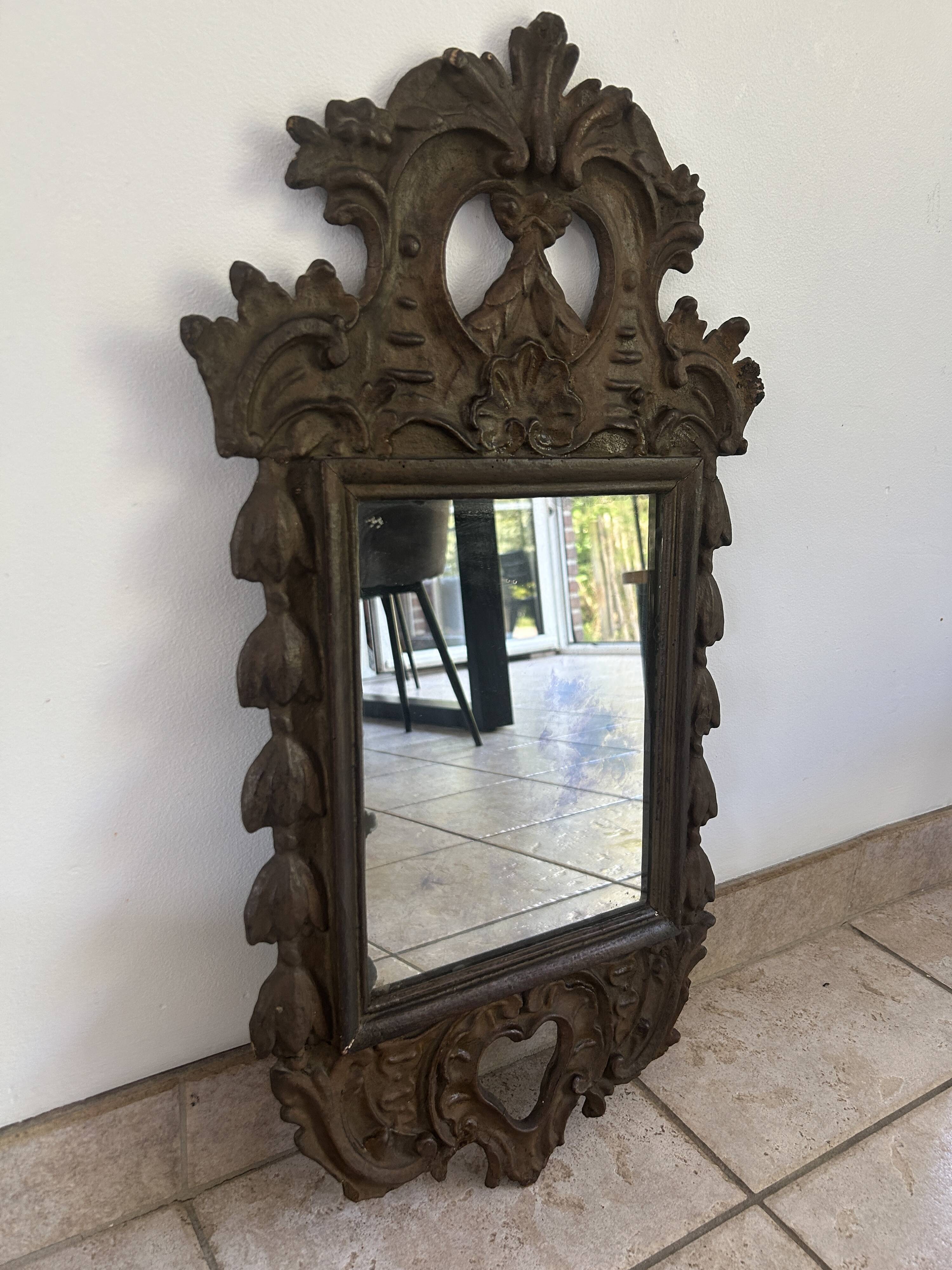 Miroir italien en bois du 18ème siècle