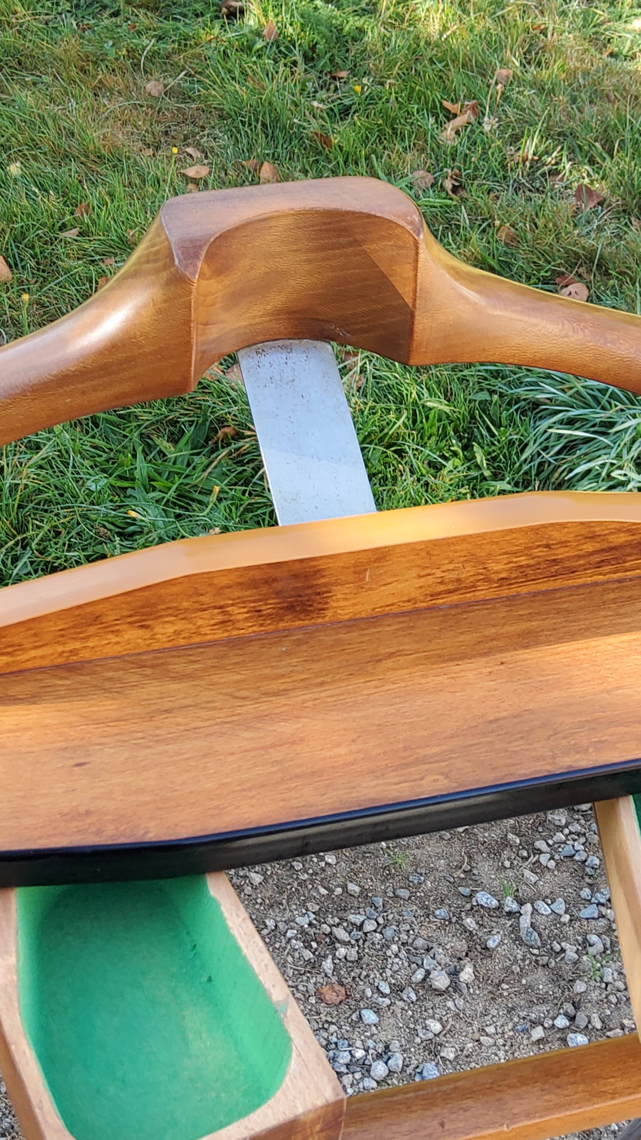 Vintage valet in wood, chrome metal and vinyl from the 60s