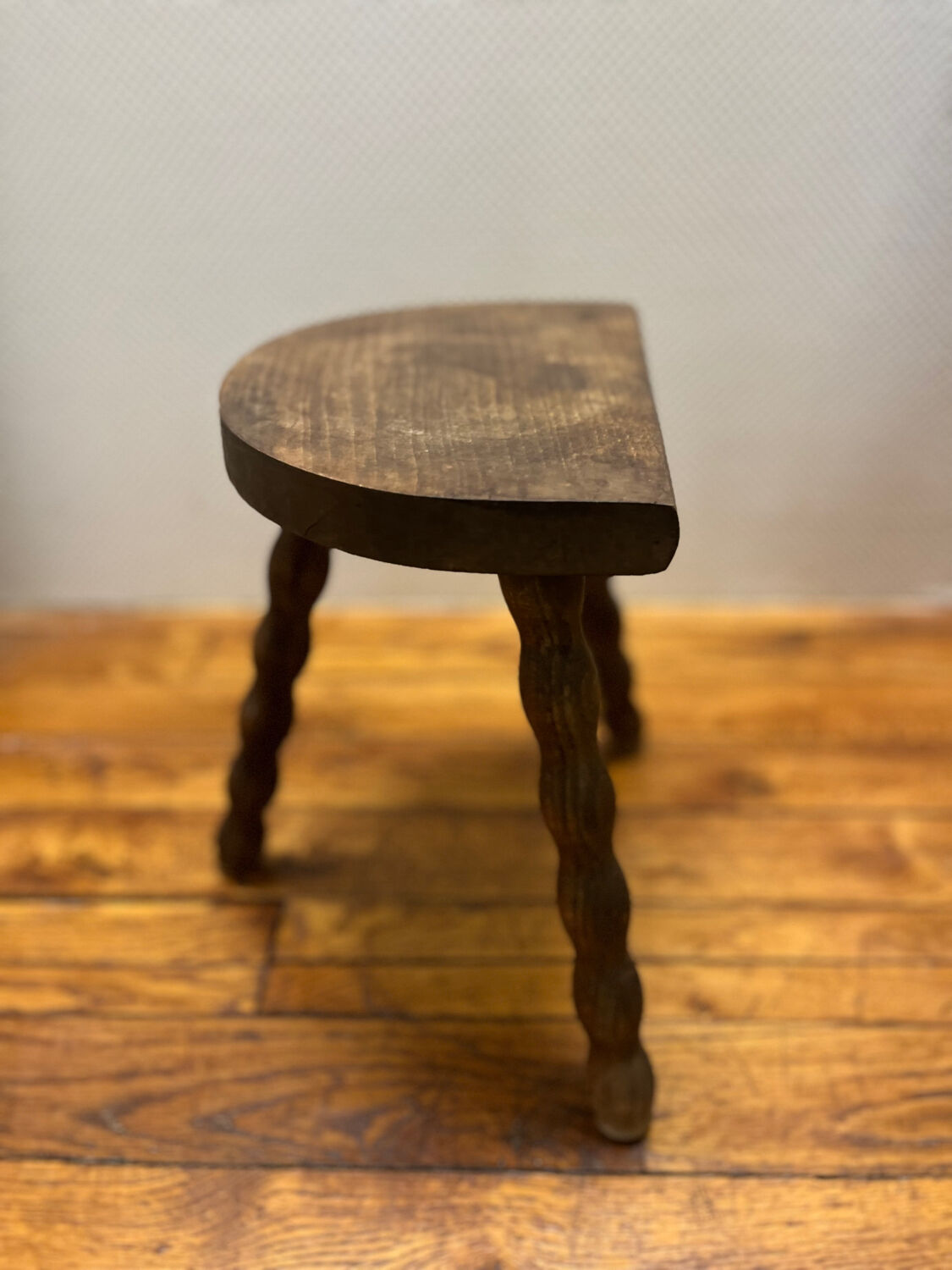 Vintage tripod stool from the 50s/60s
