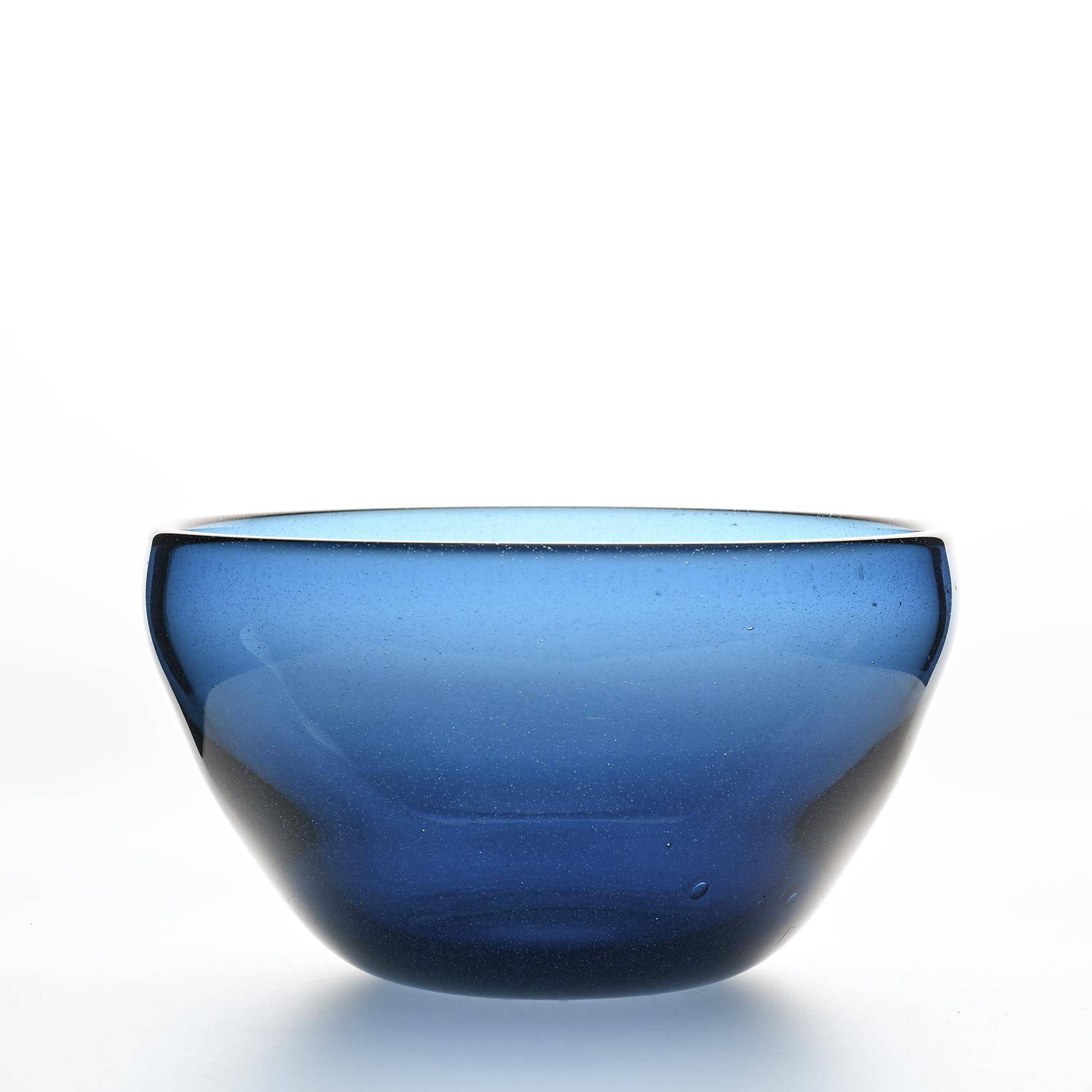 Blue blown glass bowl by Claude Morin, Dieulefit circa 1970
