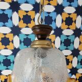 Suspension tulip glass with a textured finish