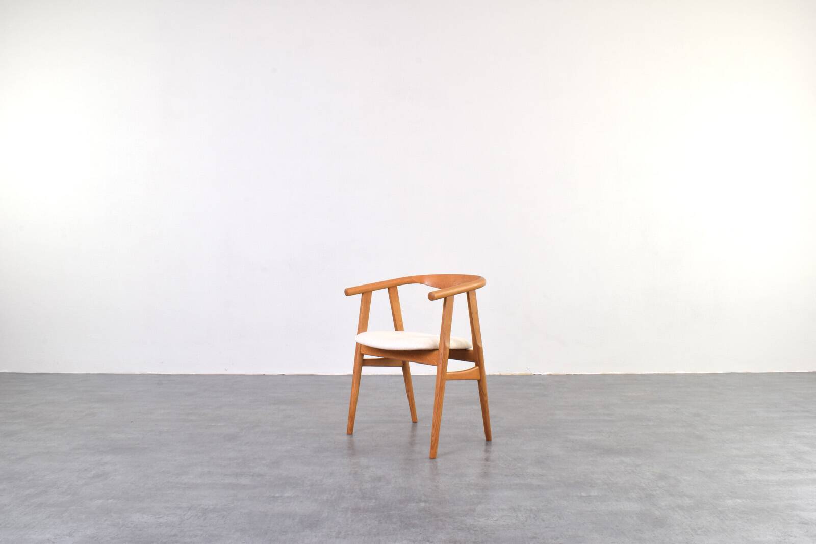 Mid-Century Oak Dining Chair by Hans Wegner for Getama, 1970s.