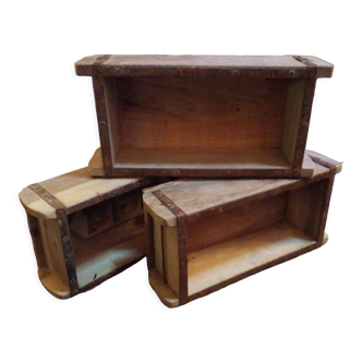 Brick moulds