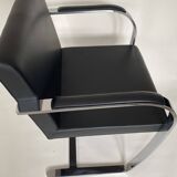 fauteuil modèle BRNO de Ludvig Mies Van der Rohe