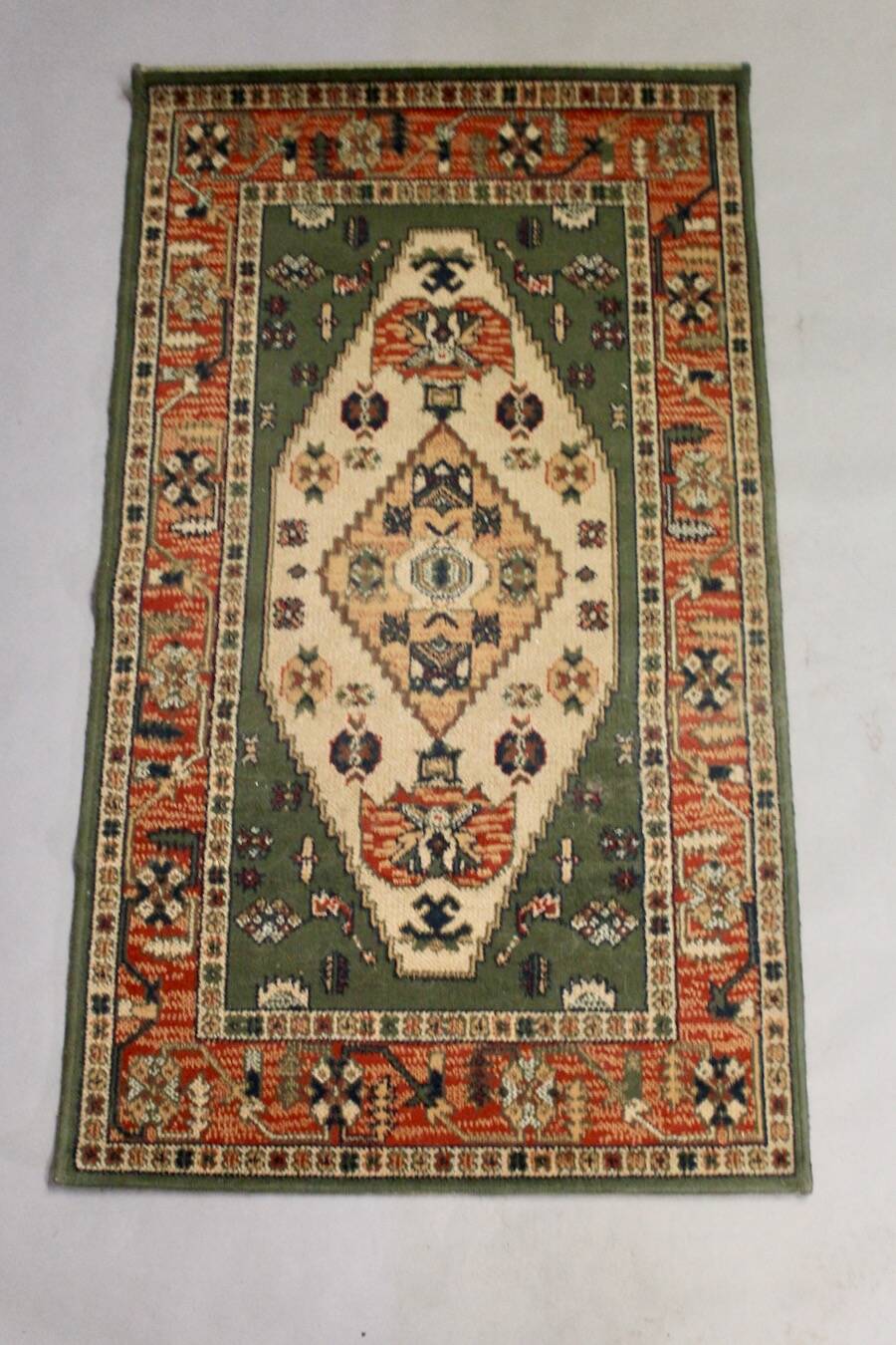 Oriental decorative rug collection Caméo Belgium weavers 148 cm x 80 cm