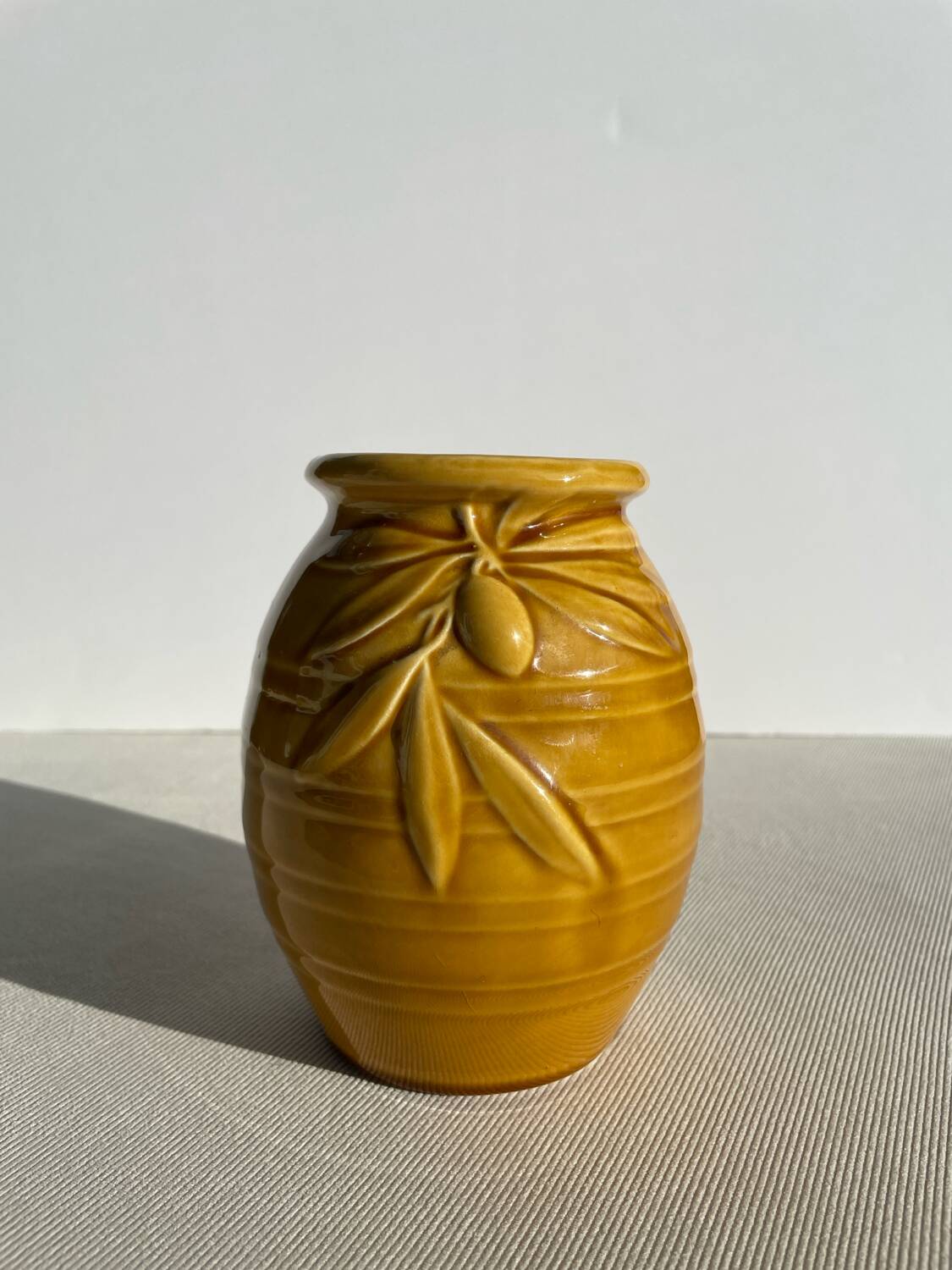 Provençal vase / Mustard yellow olive pot Proceram