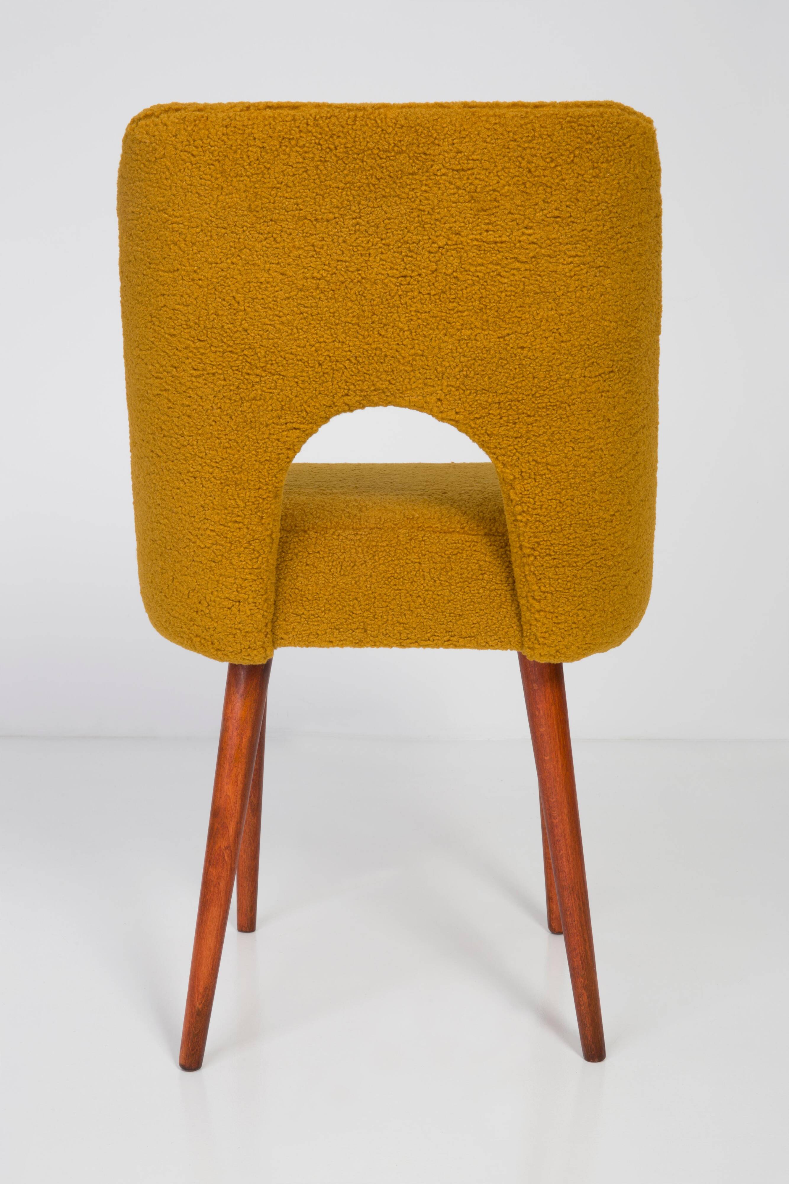 Chaise 'Shell' bouclé jaune ocre, années 1960