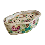 CHINESE PORCELAIN CRICKET BOX. LATE NINETEENTH