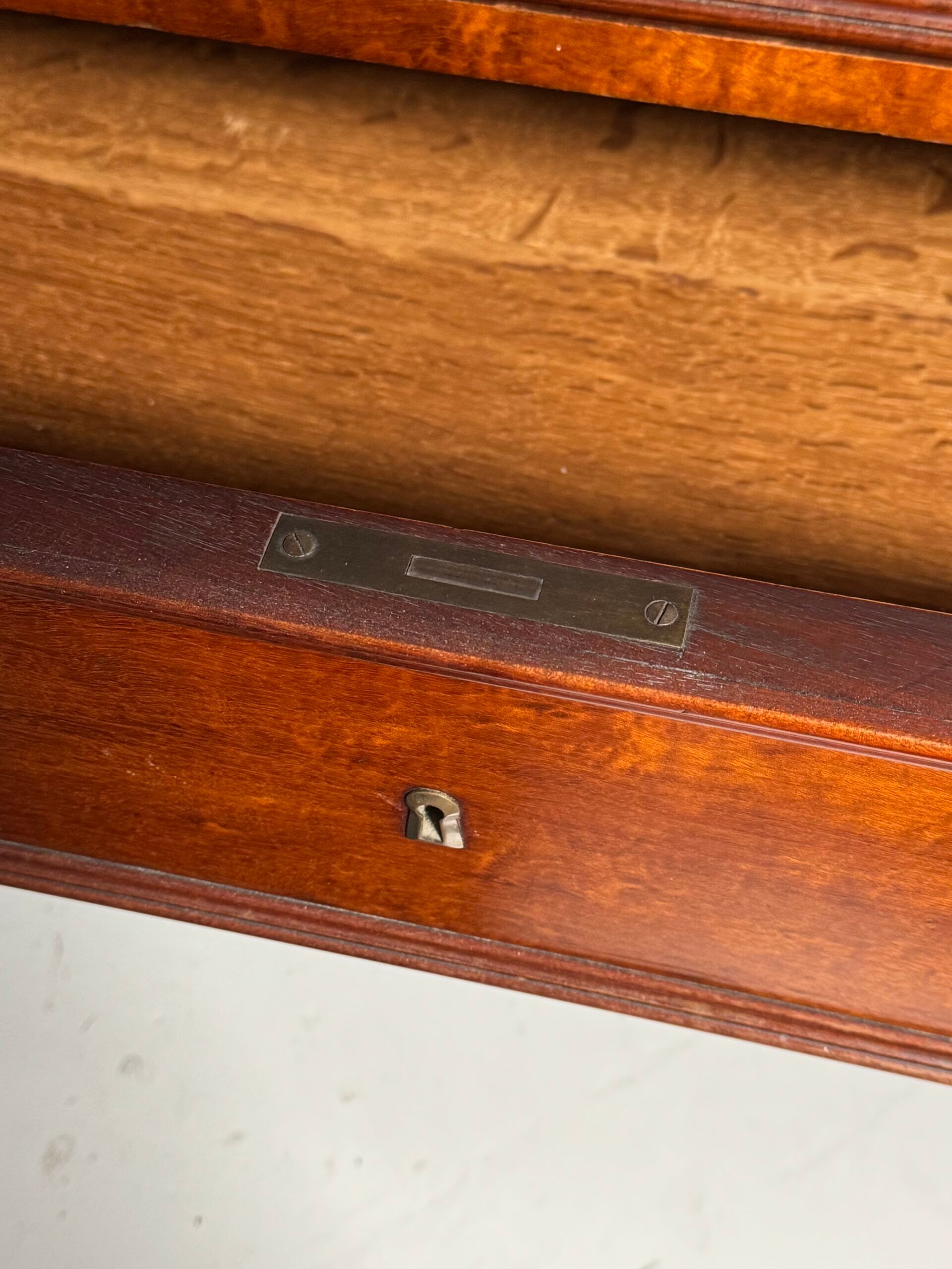 Mahogany chest of drawers 19th century