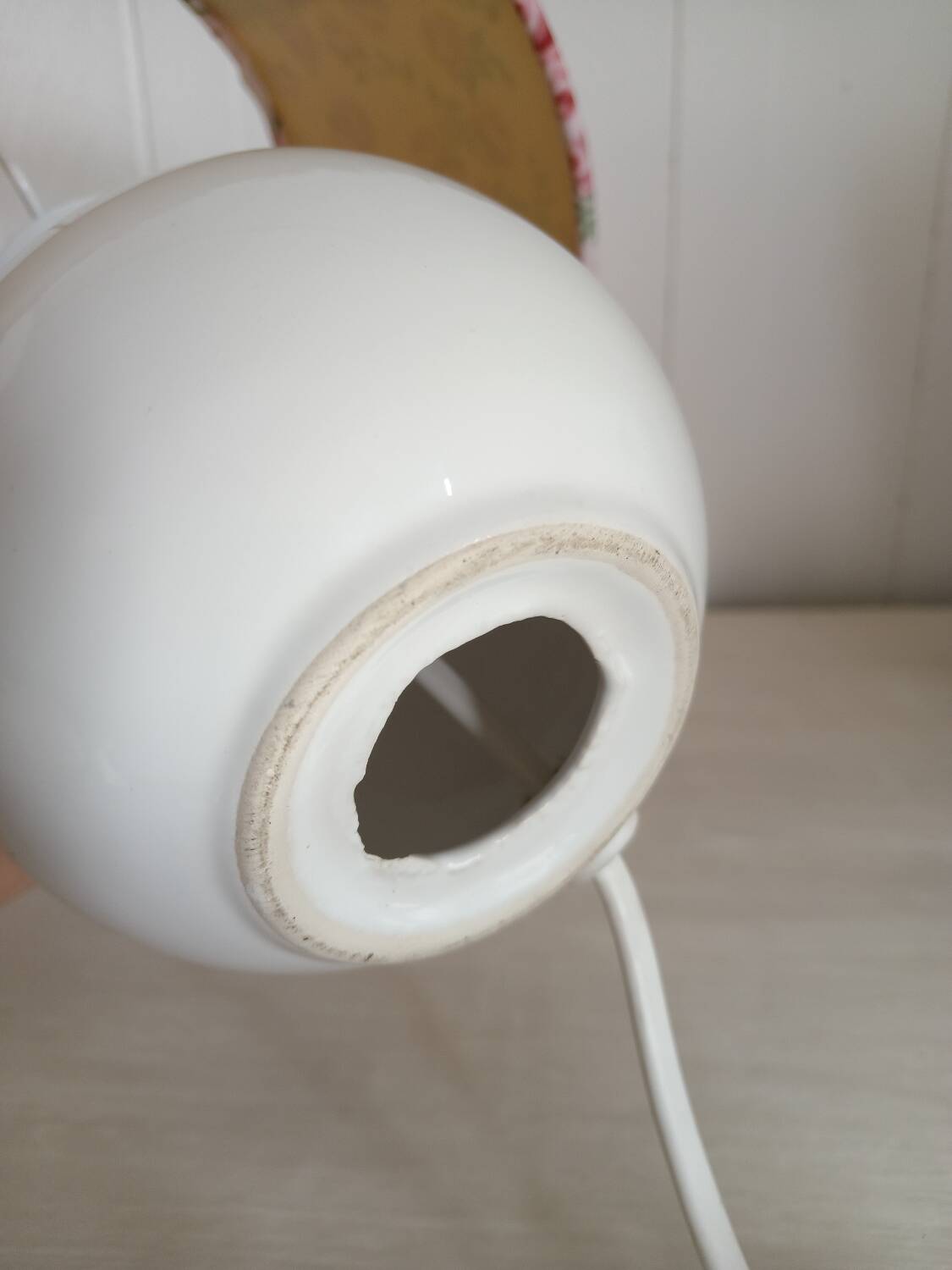 Table lamp