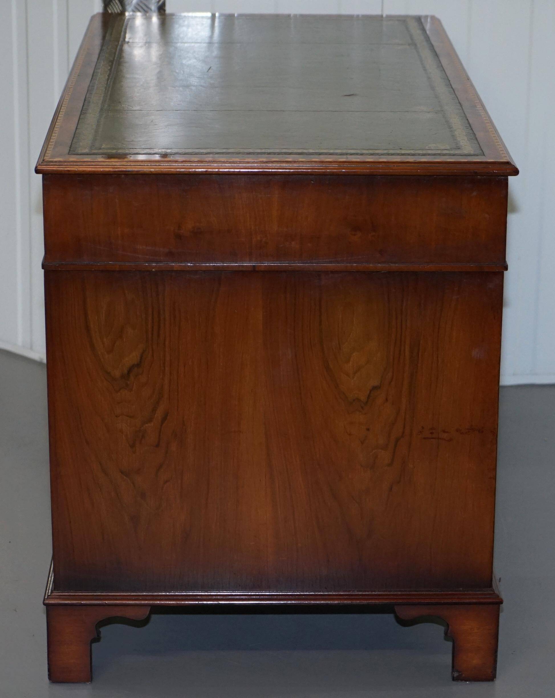 Victorian desk Merryweather in walnut and oak 1885 with leather.