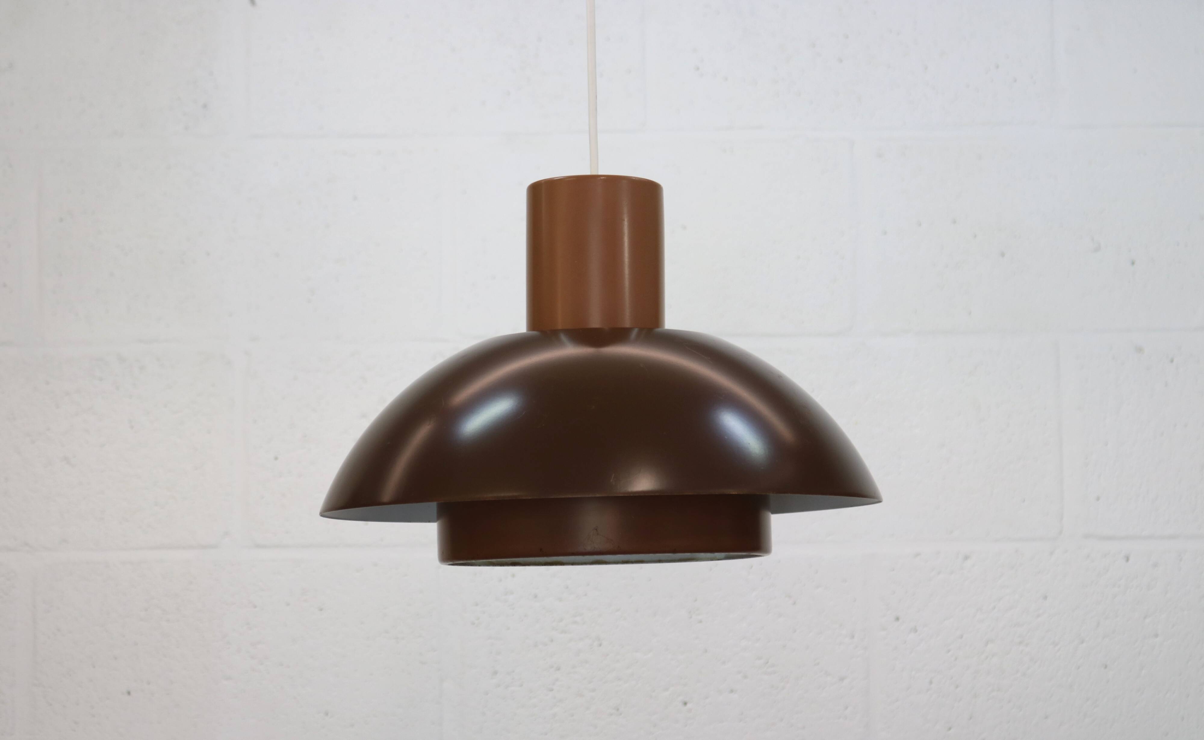 Suspension Lakaj Jo Hammerborg : Suspension moderne danoise, Fog & Morup, années 1970