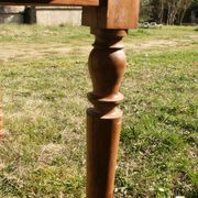 Round drop-leaf table in beech and pine