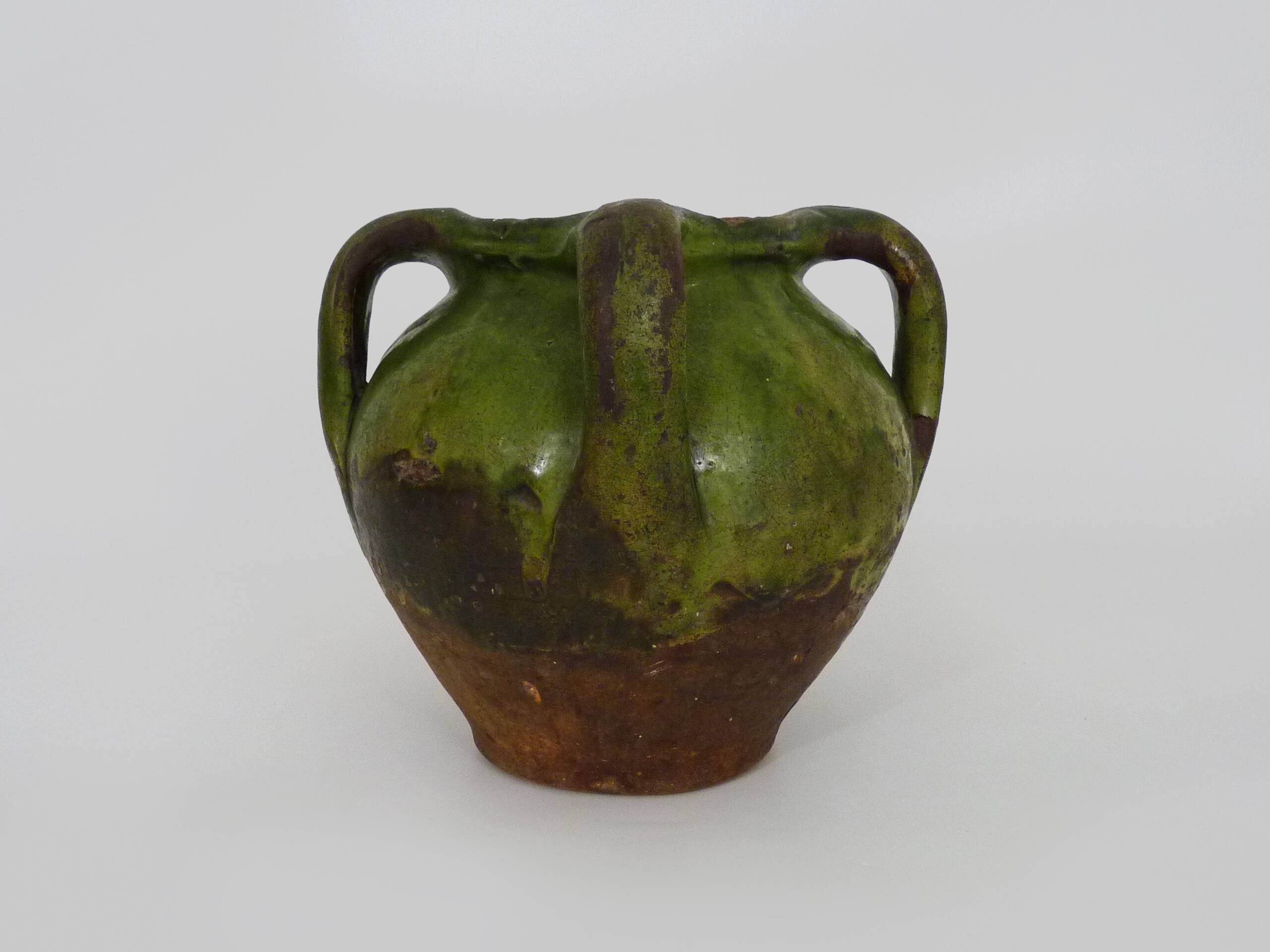Gargoulette, pottery water pitcher in glazed green terracotta, Haute Pyrénées. 18th century