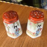 Japanese salt and pepper shaker