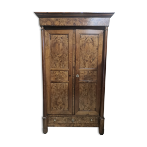 Armoire à placage de