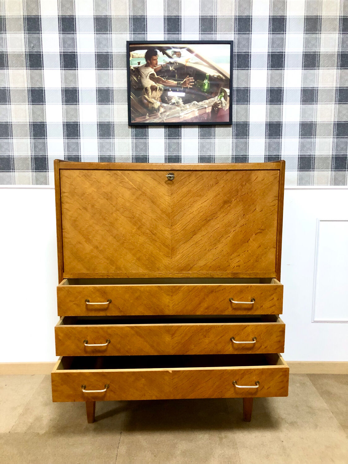 Scandinavian buffet secretary