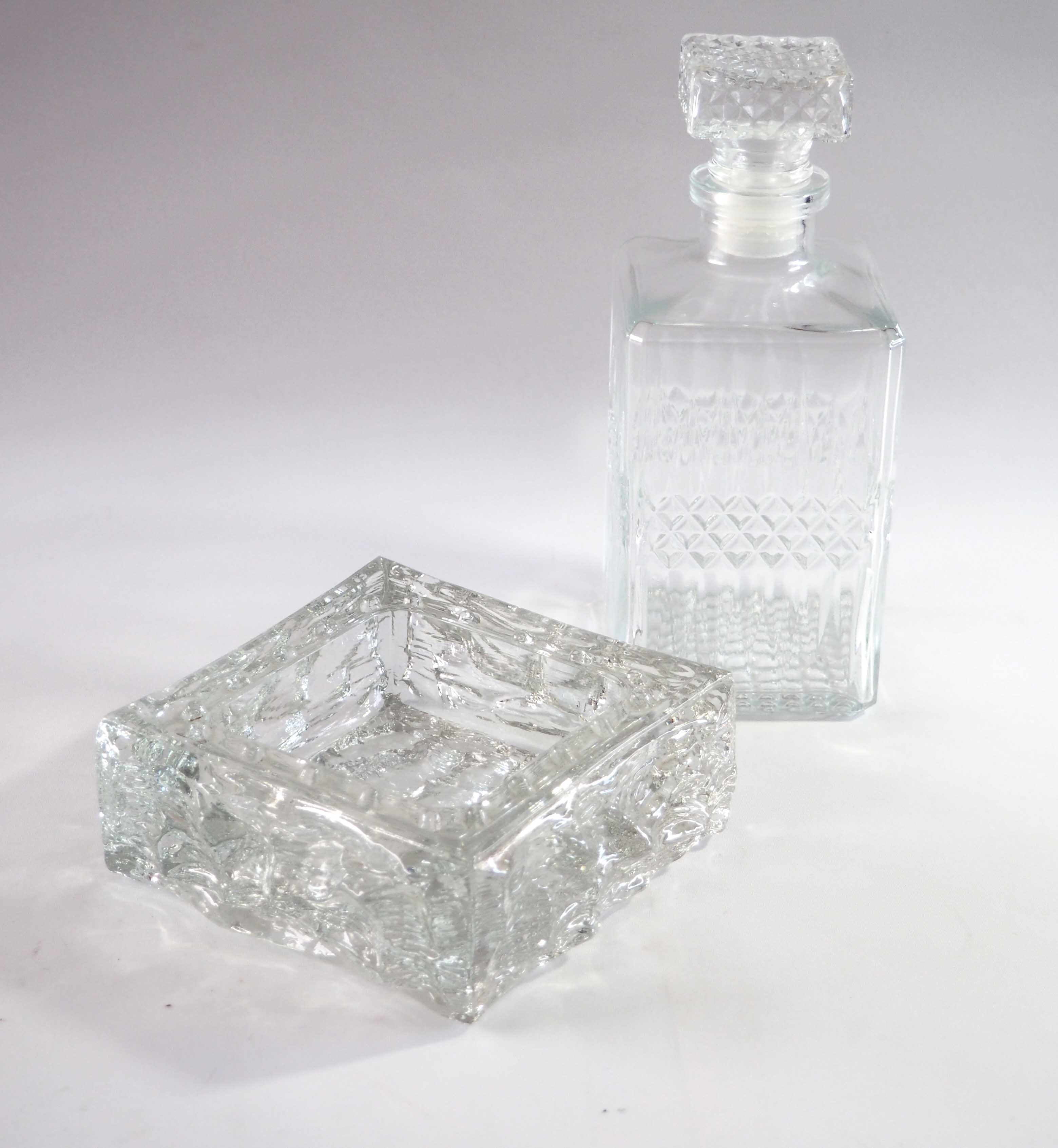 Empty cut glass pocket