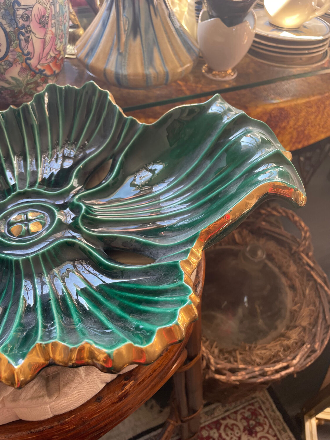 Flower glazed ceramic dish