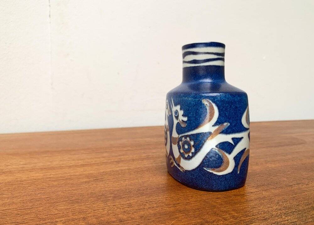 Danish mid-century porcelain vase from the Baca line with bird motif by Nils Thorsson for Aluminia Royal Copenhagen, 1960s.