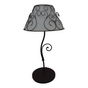 Lampe de table en fer
