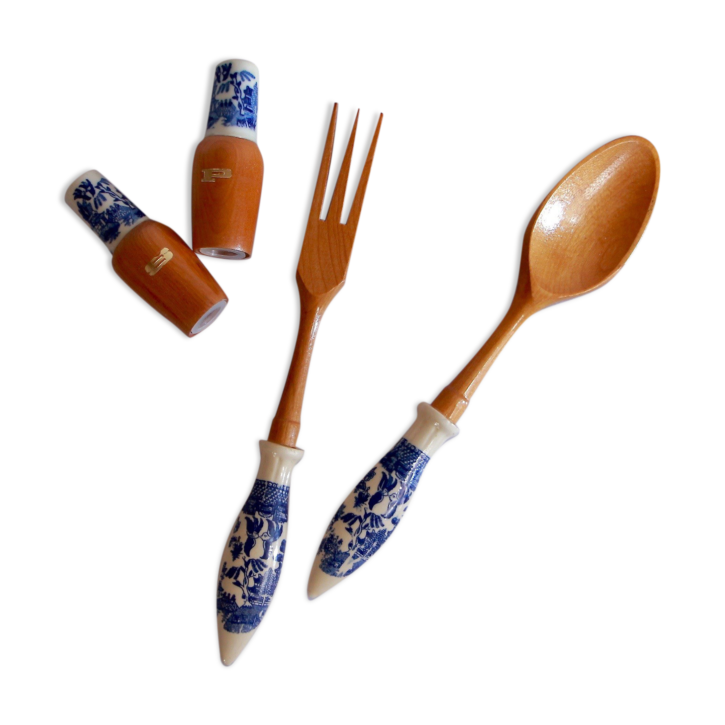 Set of wooden and ceramic salad cutlery