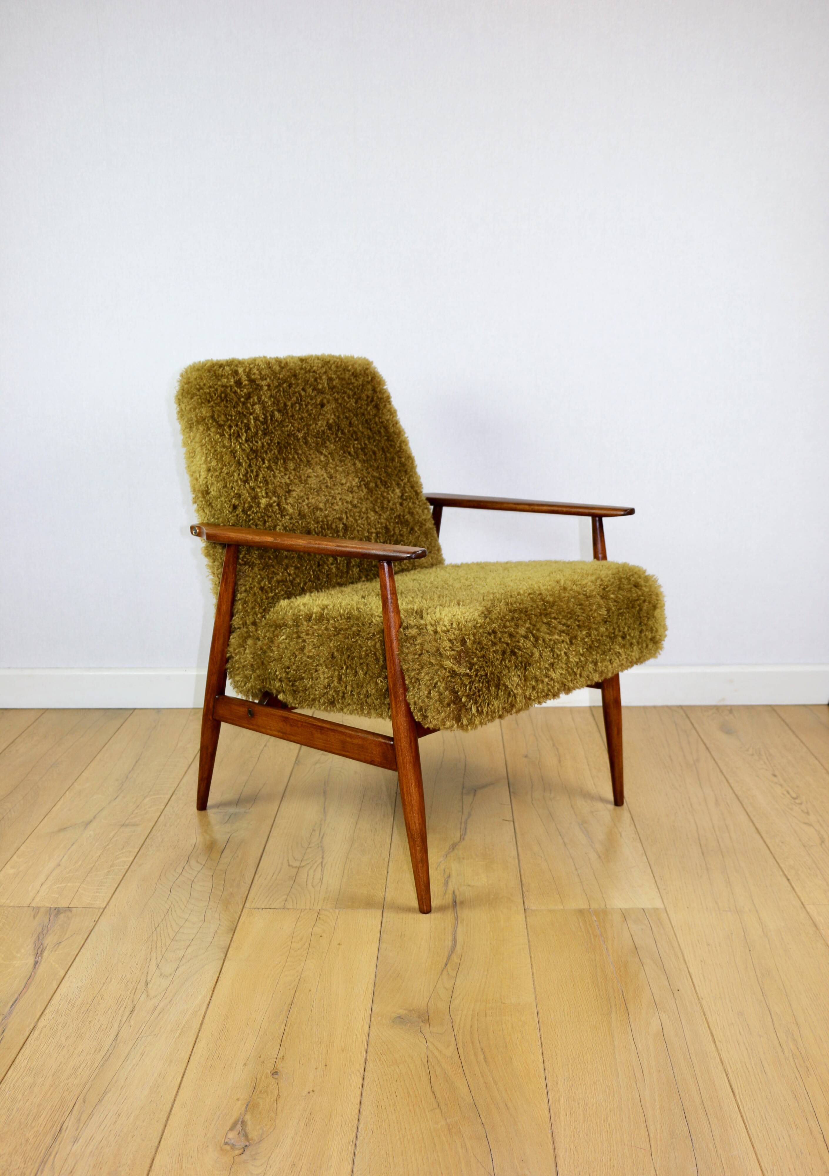 Armchair 'Lis', 1970s brown vintage khaki / olive long hair Rudy boucle design Henryk Lis - 2 pieces available