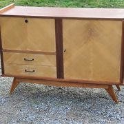 Enfilade of the 50s in oak and mahogany feet compass