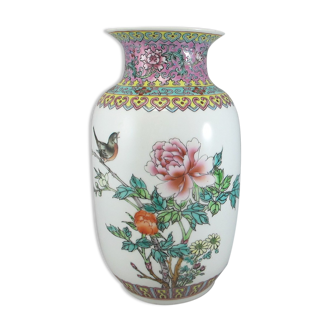 Chinese porcelain vase