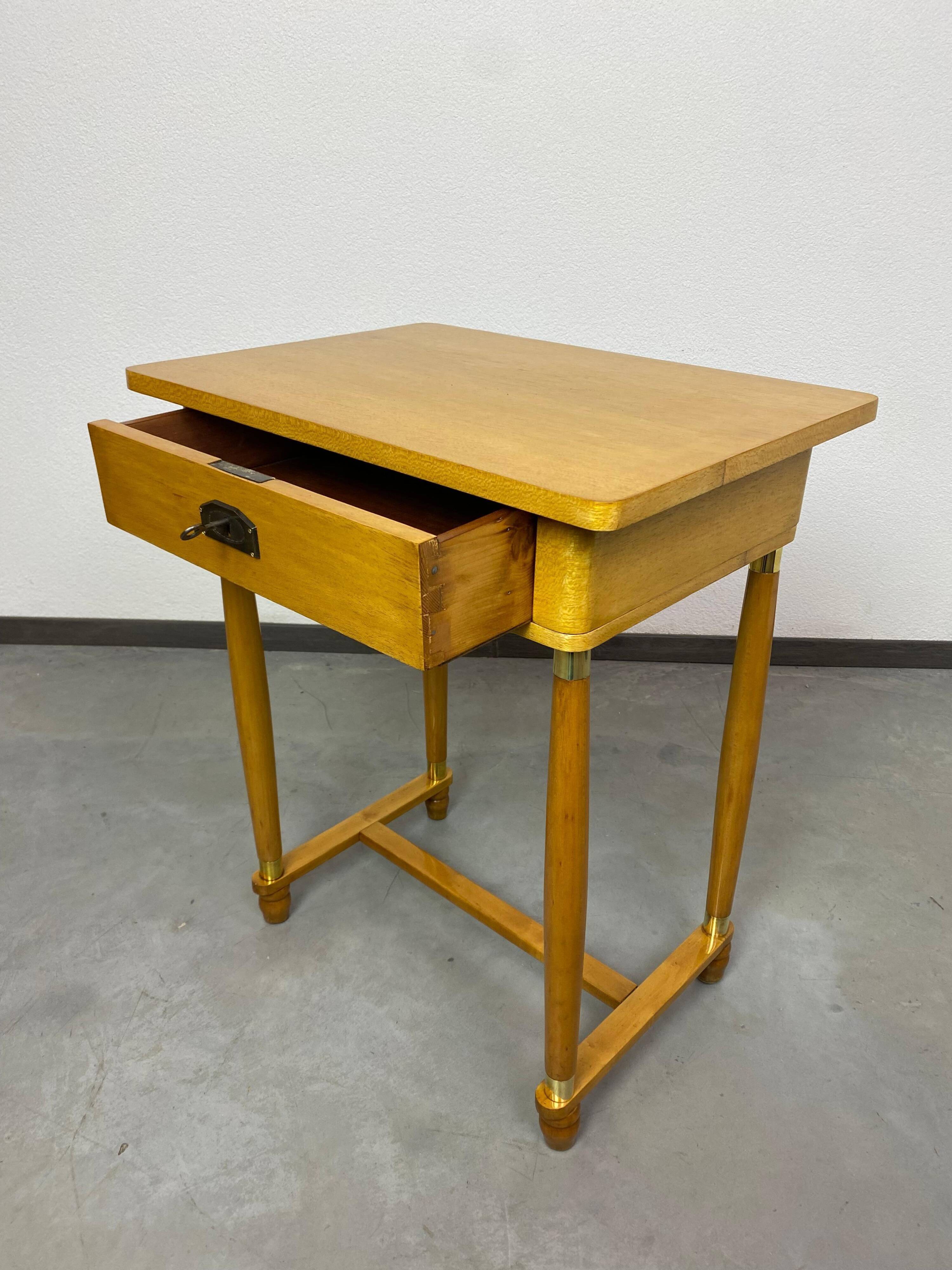 Table d'appoint art déco