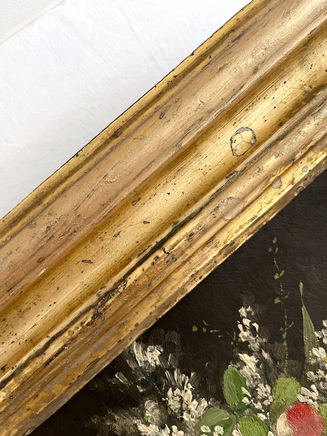 Old oil painting on wood of a bouquet of flowers signed Petit.