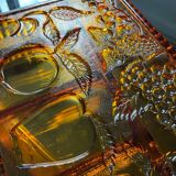 Plateau vintage en verre moulé ambré