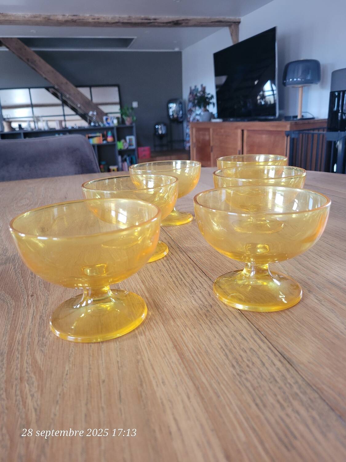 6 coupes à glace en verre jaune