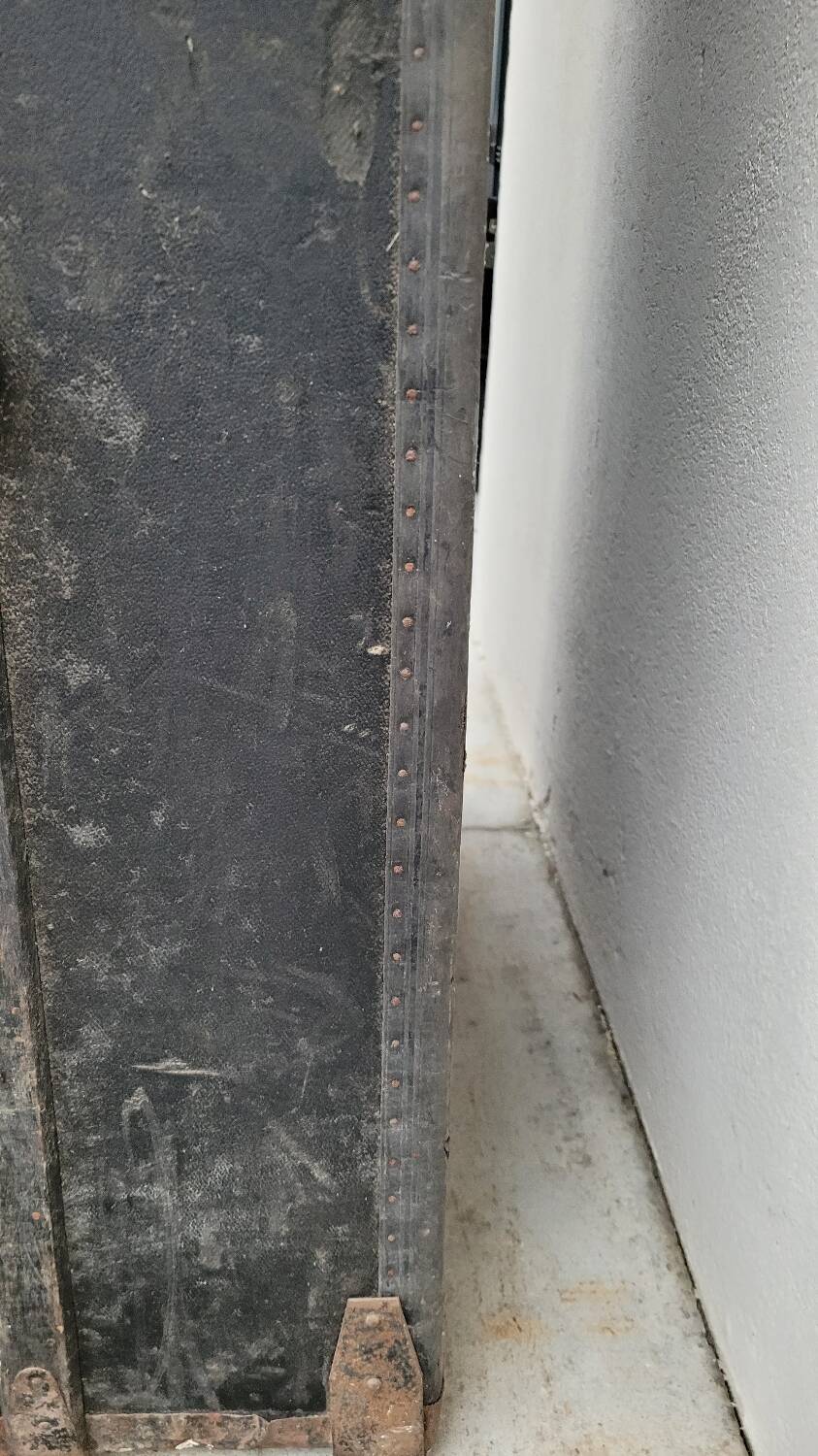 Malle cabine de la marque "La Malle Bernard" Paris -1900s