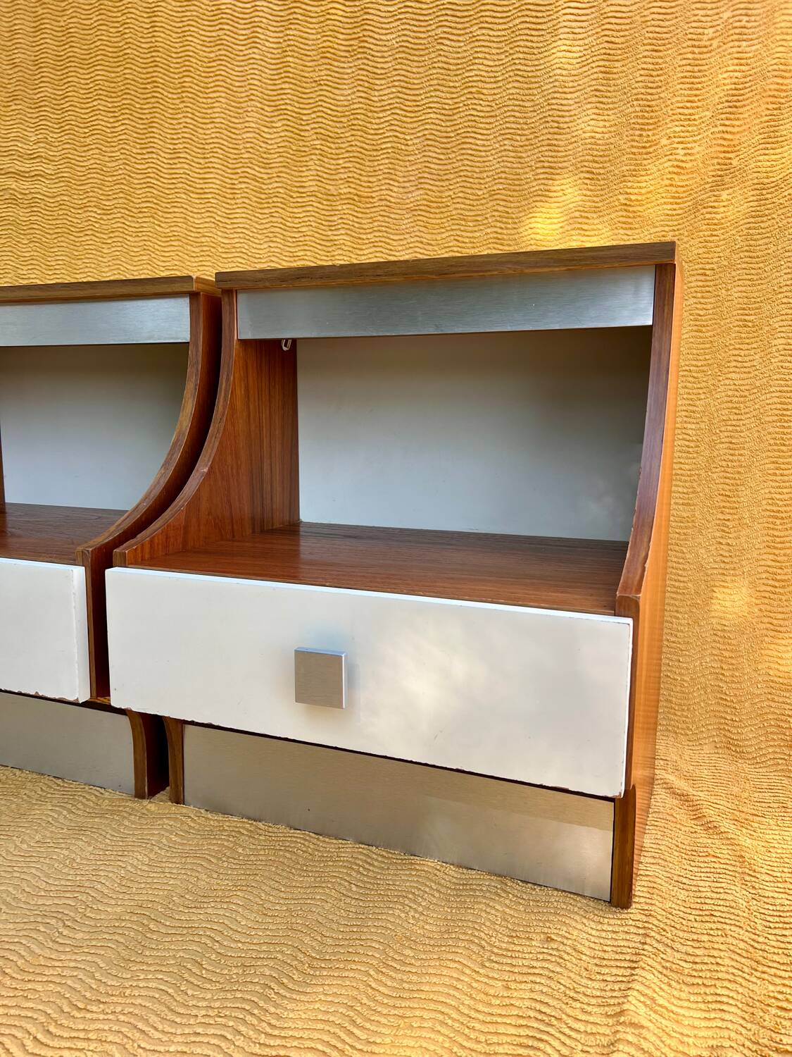 Duo tables de chevet éclairants space age 1970