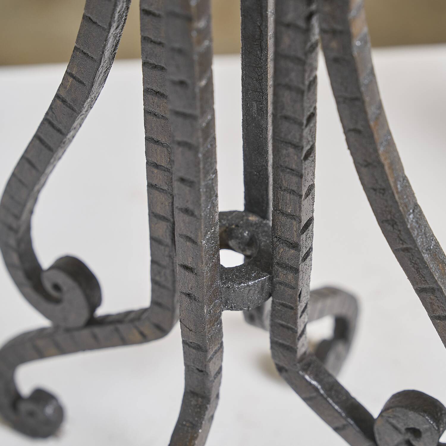 Arabesque candle holders