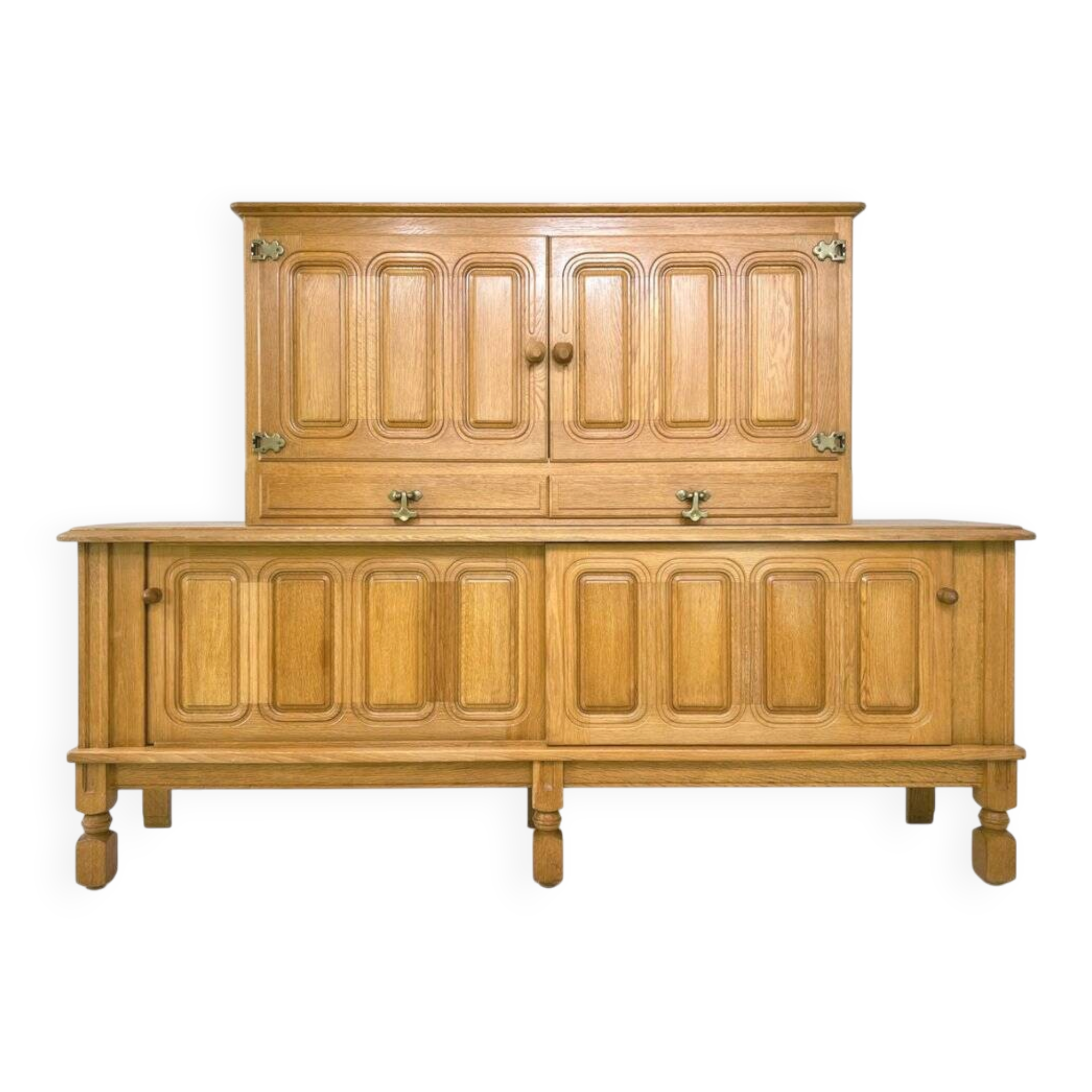 Enfilade Midboard Mathias in oak and brass by Guillerme and Chambron