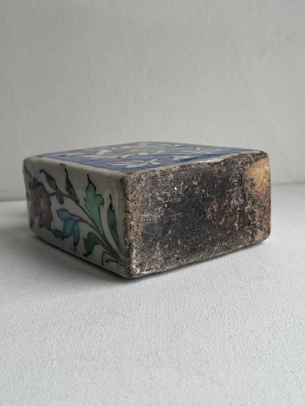 Vase bouteille Kadjar Iznik Perse XIX ème