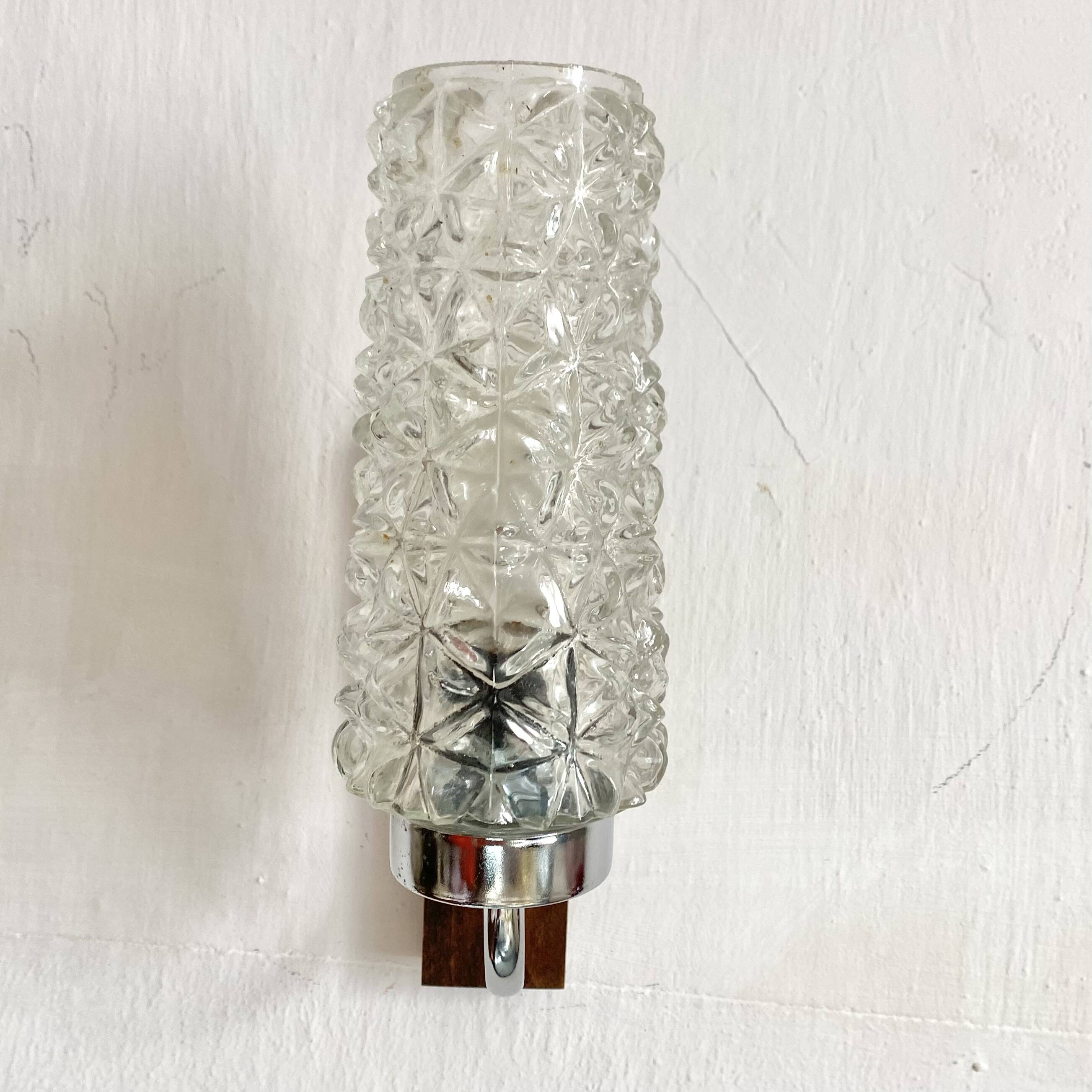 Wooden and glass wall light from the 60s-70s